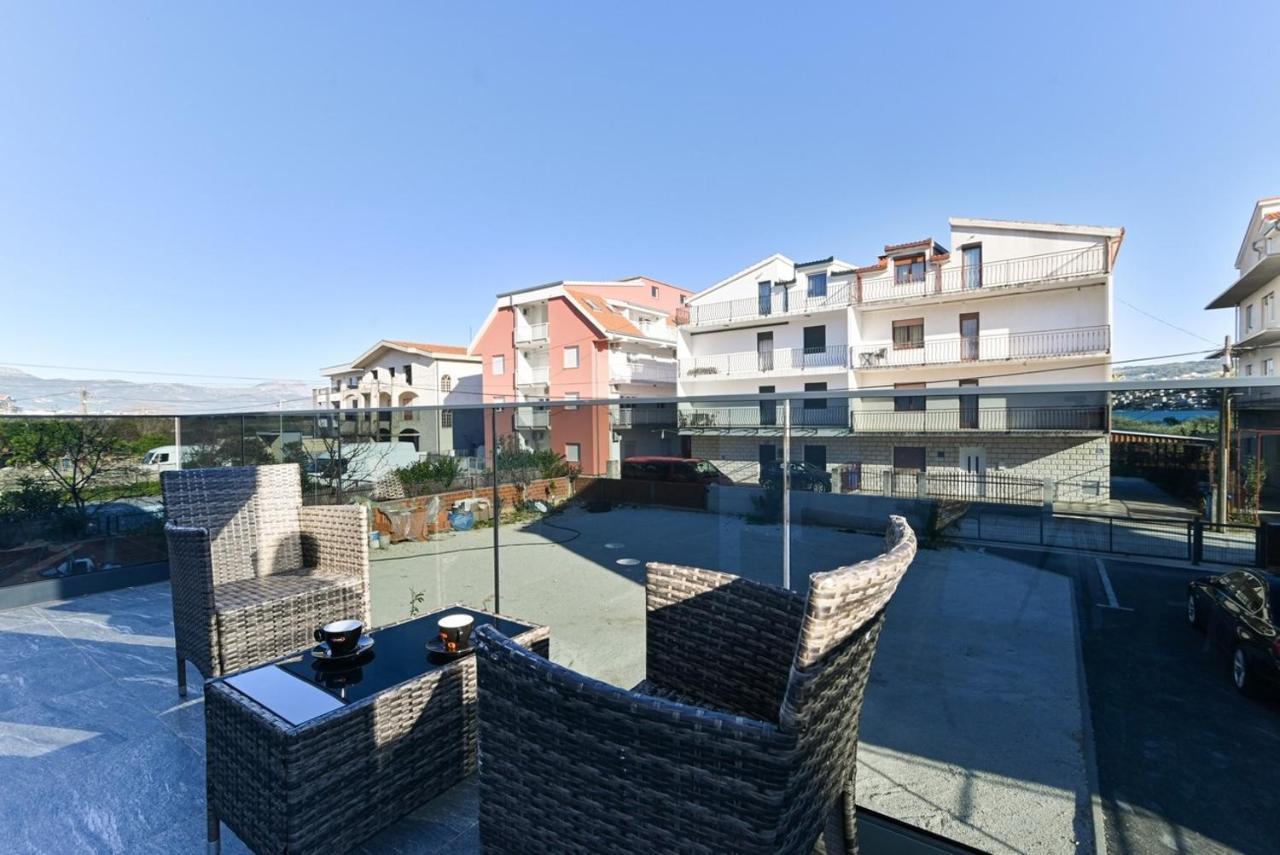 Apartments By The Sea Trogir - 21215 المظهر الخارجي الصورة